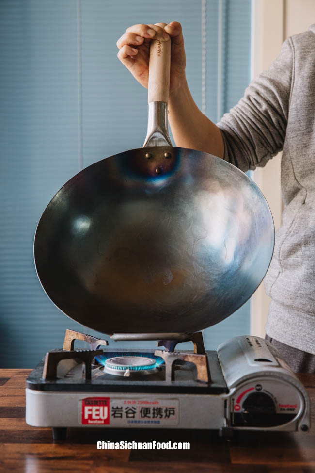 How to season a wok