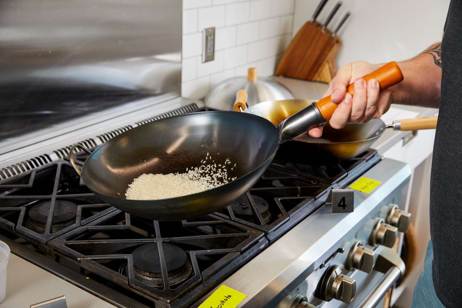 How to season a wok