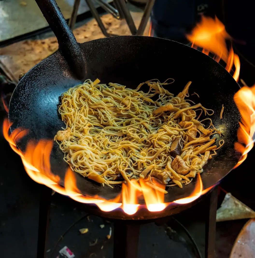 Electric vs Gas Wok Cooking 2026: Which Method Delivers Better Results?