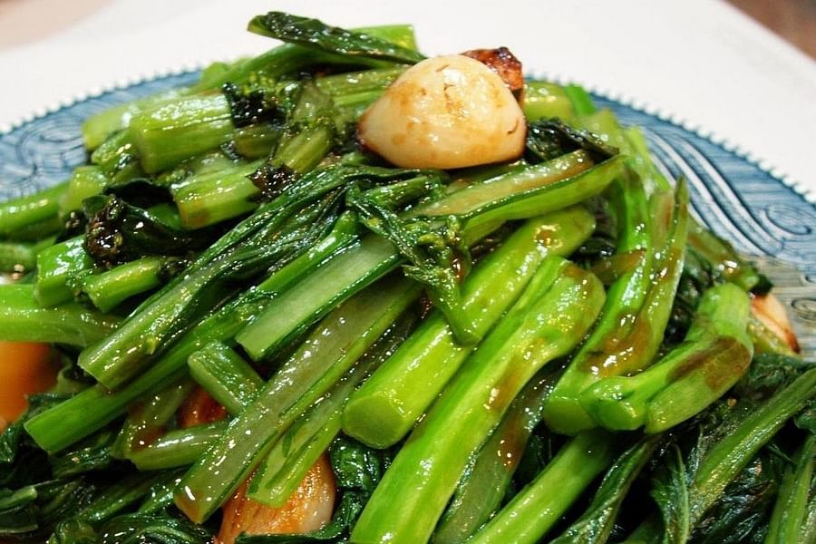 garlic gai lan stir fry