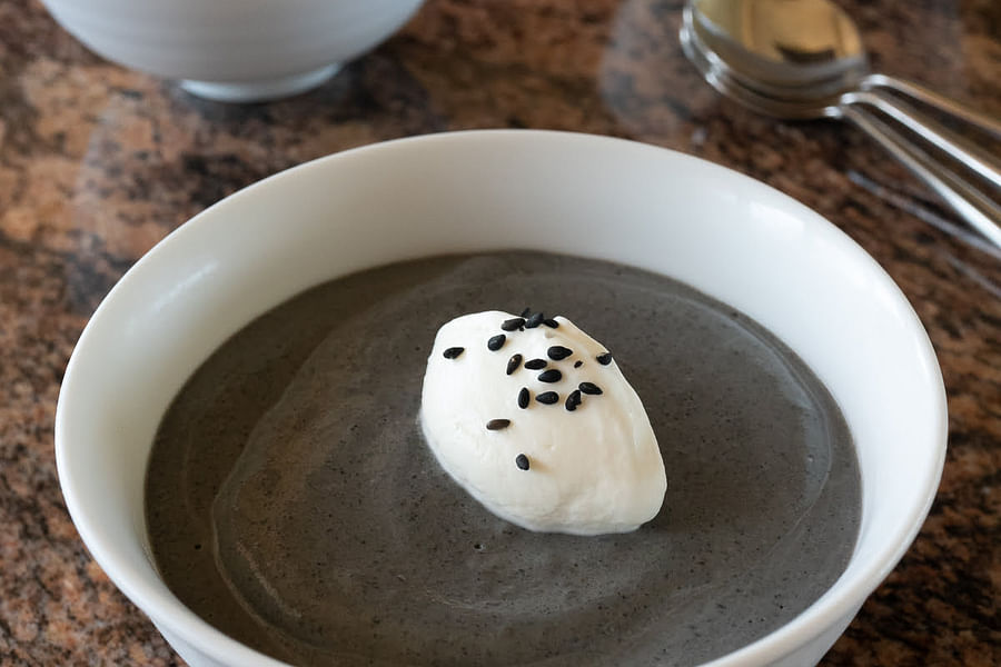 Black Sesame Seeds Dessert